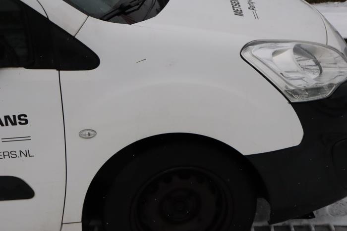 Peugeot Partner 1.6 HDI 75 Phase 2 Épave (2015, Granit)