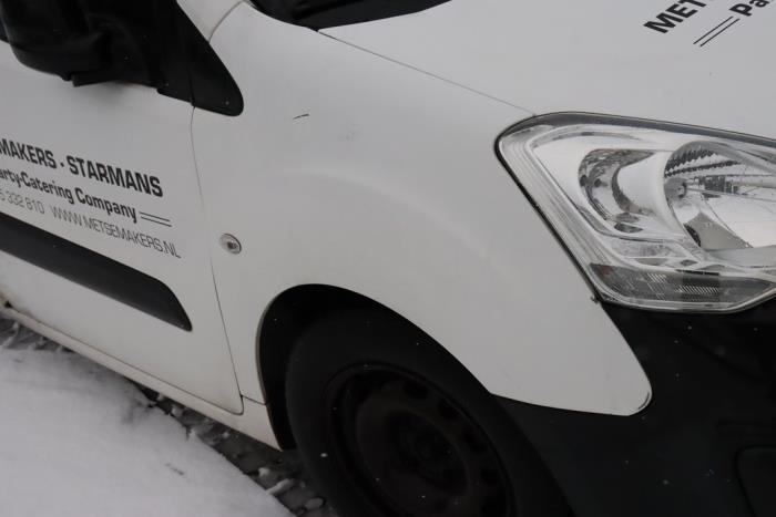 Peugeot Partner 1.6 HDI 75 Phase 2 Épave (2015, Granit)
