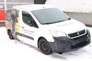 Peugeot Partner 1.6 HDI 75 Phase 2 Épave (2015, Granit)