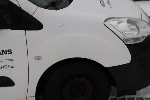 Peugeot Partner 1.6 HDI 75 Phase 2 Épave (2015, Granit)