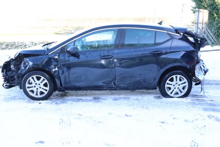 Opel Astra K 1.4 Turbo 16V Épave (2019, Bleu)