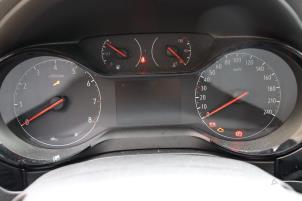 Opel Corsa F 1.2 12V 75 Épave (2021, Métallisé, Noir)