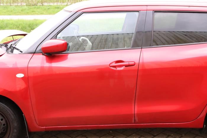 Suzuki Swift 1.2 Dual Jet 16V Vehículo de desguace (2017, Rojo)