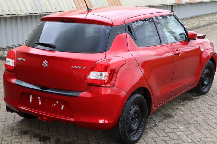 Suzuki Swift 1.2 Dual Jet 16V Vehículo de desguace (2017, Rojo)
