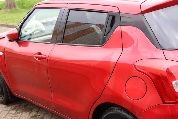 Suzuki Swift 1.2 Dual Jet 16V Vehículo de desguace (2017, Rojo)