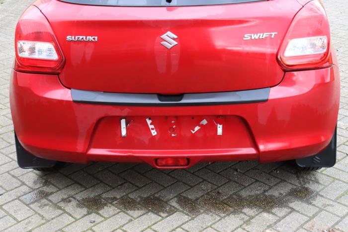 Suzuki Swift 1.2 Dual Jet 16V Vehículo de desguace (2017, Rojo)