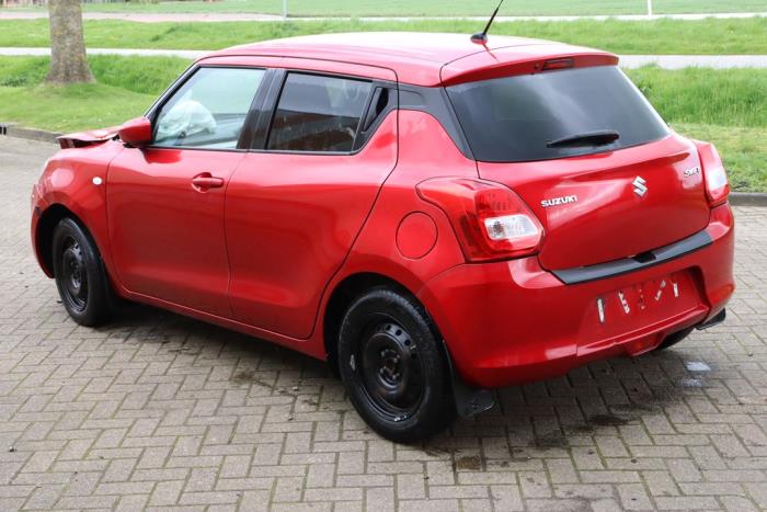 Suzuki Swift 1.2 Dual Jet 16V Vehículo de desguace (2017, Rojo)
