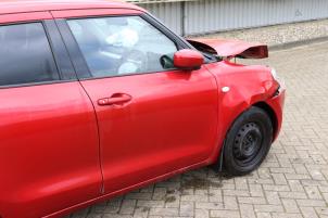 Suzuki Swift 1.2 Dual Jet 16V Vehículo de desguace (2017, Rojo)