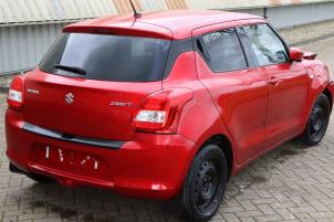 Suzuki Swift 1.2 Dual Jet 16V Vehículo de desguace (2017, Rojo)