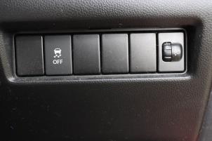 Suzuki Swift 1.2 Dual Jet 16V Vehículo de desguace (2017, Rojo)