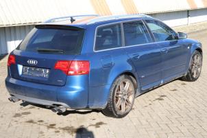 Audi A4 Avant 2.0 TFSI 20V Quattro Épave (2006, Métallisé, Bleu)
