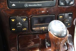 Mercedes CL 5.8 CL-600 V12 36V Épave (2000, Métallisé, Noir)