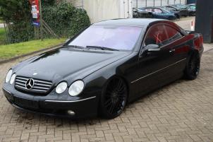 Mercedes CL 5.8 CL-600 V12 36V Épave (2000, Métallisé, Noir)