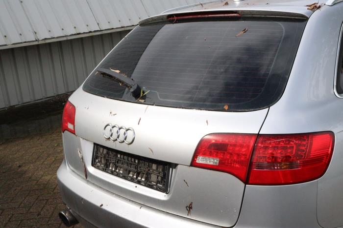 Audi A6 Avant 4.2 V8 40V FSI Quattro Samochód złomowany (2006, Szary)