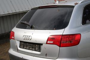 Audi A6 Avant 4.2 V8 40V FSI Quattro Samochód złomowany (2006, Szary)