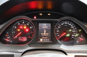 Audi A6 Avant 4.2 V8 40V FSI Quattro Samochód złomowany (2006, Szary)