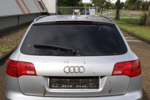 Audi A6 Avant 4.2 V8 40V FSI Quattro Samochód złomowany (2006, Szary)