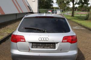Audi A6 Avant 4.2 V8 40V FSI Quattro Samochód złomowany (2006, Szary)