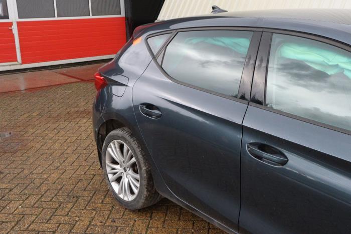 Seat Leon Sportstourer 2.0 TDI SCR Épave (2022, Gris)