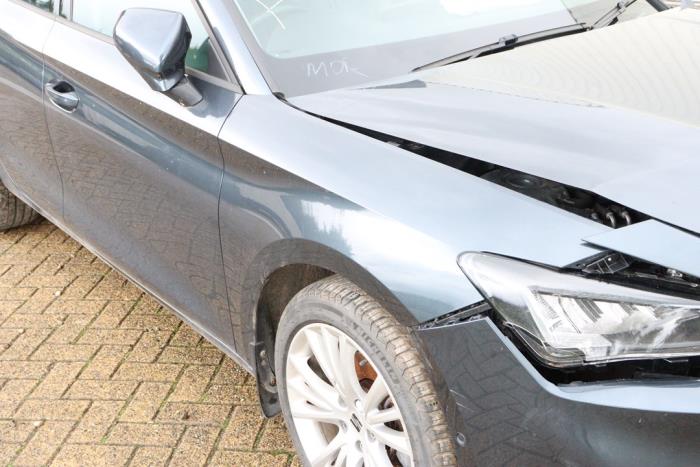 Seat Leon Sportstourer 2.0 TDI SCR Épave (2022, Gris)