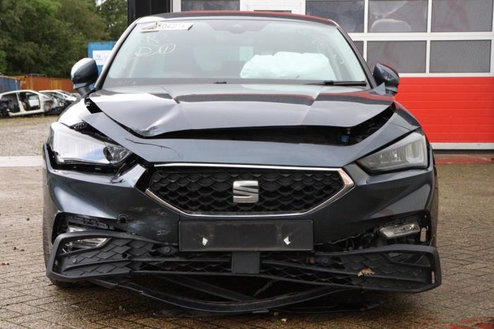 Seat Leon Sportstourer 2.0 TDI SCR Épave (2022, Gris)