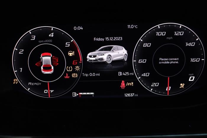 Seat Leon Sportstourer 2.0 TDI SCR Épave (2022, Gris)
