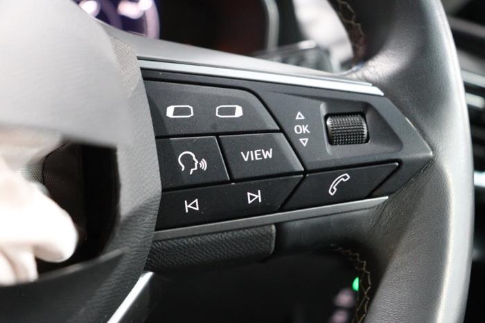 Seat Leon Sportstourer 2.0 TDI SCR Épave (2022, Gris)