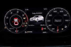 Seat Leon Sportstourer 2.0 TDI SCR Épave (2022, Gris)