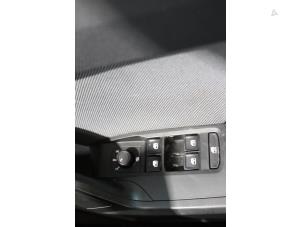 Seat Leon Sportstourer 2.0 TDI SCR Épave (2022, Gris)