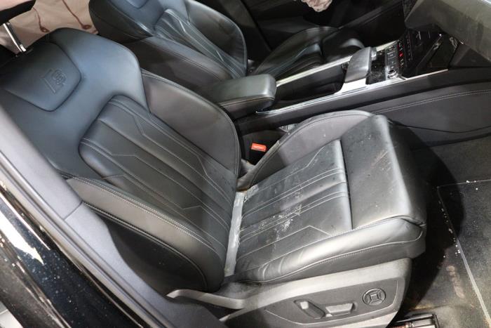 Audi e-tron 55 quattro Vehículo de desguace (2020, Negro)