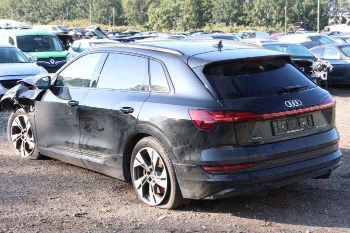 Audi e-tron 55 quattro Vehículo de desguace (2020, Negro)