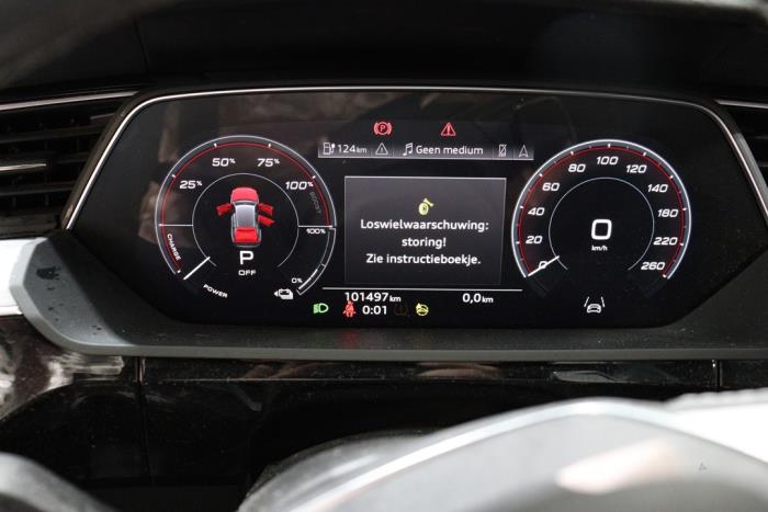 Audi e-tron 55 quattro Vehículo de desguace (2020, Negro)