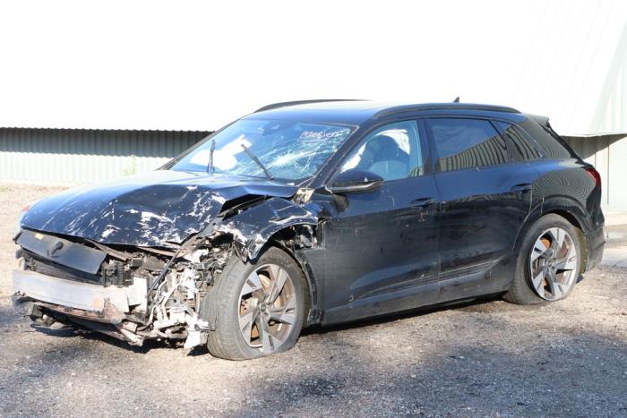 Audi e-tron 55 quattro Vehículo de desguace (2020, Negro)
