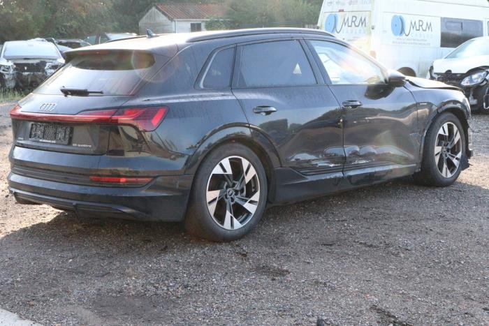 Audi e-tron 55 quattro Vehículo de desguace (2020, Negro)
