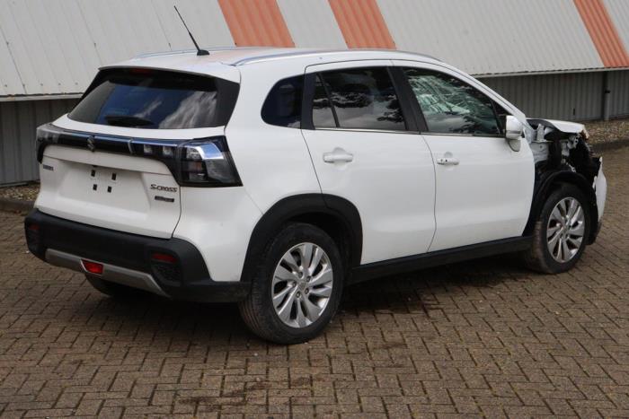 Suzuki SX4 S-Cross 1.4 Booster Jet Turbo 16V SHVS Épave (2023, Blanc)