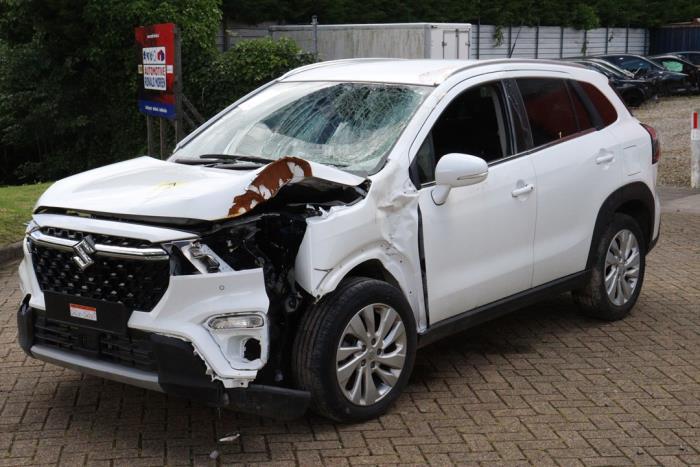 Suzuki SX4 S-Cross 1.4 Booster Jet Turbo 16V SHVS Épave (2023, Blanc)