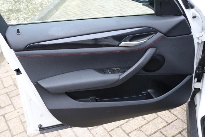 BMW X1 sDrive 20i 2.0 16V Twin Power Turbo Schrottauto (2014, Weiß)