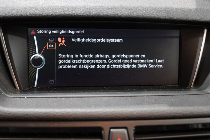BMW X1 sDrive 20i 2.0 16V Twin Power Turbo Schrottauto (2014, Weiß)