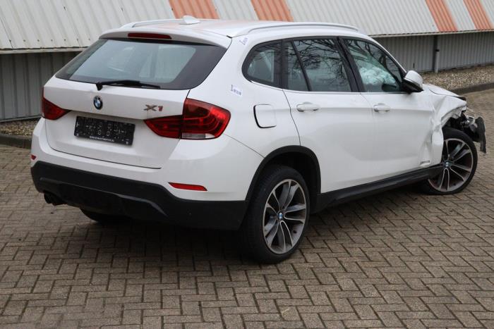 BMW X1 sDrive 20i 2.0 16V Twin Power Turbo Schrottauto (2014, Weiß)