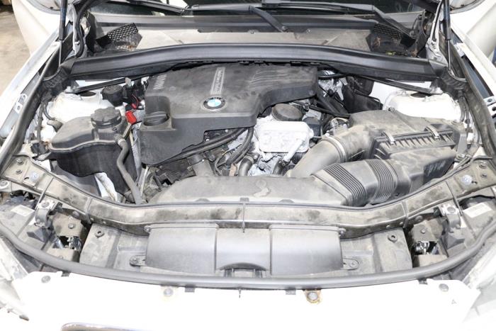 BMW X1 sDrive 20i 2.0 16V Twin Power Turbo Schrottauto (2014, Weiß)