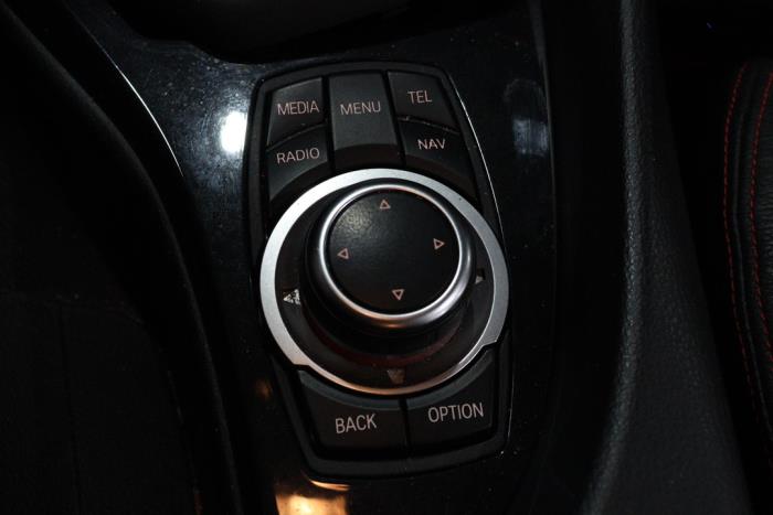 BMW X1 sDrive 20i 2.0 16V Twin Power Turbo Schrottauto (2014, Weiß)