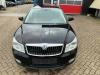 Skoda Octavia Combi 1.2 TSI Schrottauto (2011, Metallic, Schwarz)