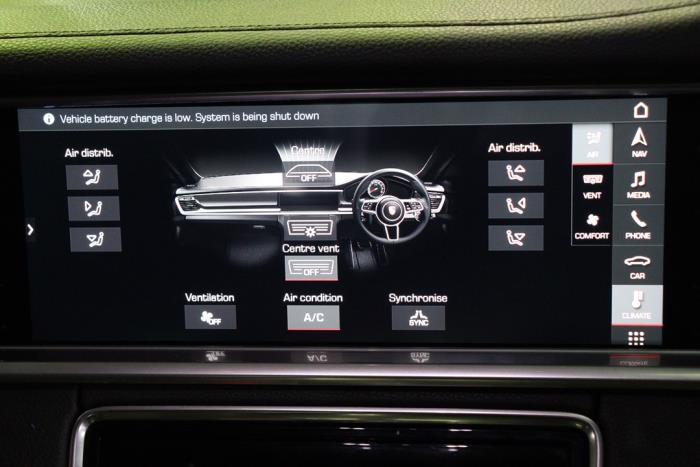 Porsche Panamera 3.0 V6 24V 4 Épave (2018, Métallisé, Noir)