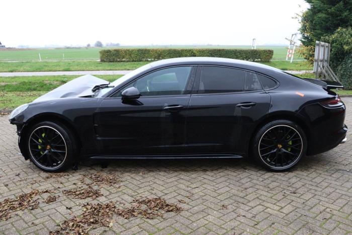 Porsche Panamera 3.0 V6 24V 4 Épave (2018, Métallisé, Noir)