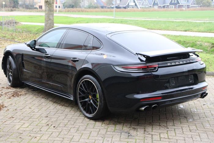 Porsche Panamera 3.0 V6 24V 4 Épave (2018, Métallisé, Noir)