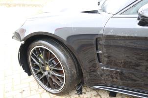 Porsche Panamera 3.0 V6 24V 4 Épave (2018, Métallisé, Noir)