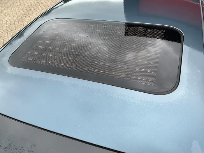 Audi A8 6.0 W12 48V Quattro Épave (2004, Métallisé, Gris argenté)