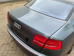 Audi A8 6.0 W12 48V Quattro Épave (2004, Métallisé, Gris argenté)