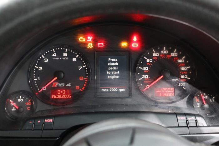 Audi RS 4 4.2 V8 40V Salvage vehicle (2006, Red)