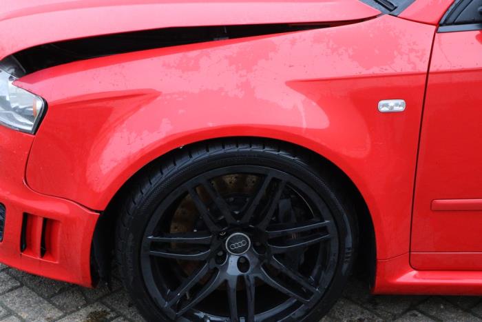 Audi RS 4 4.2 V8 40V Salvage vehicle (2006, Red)